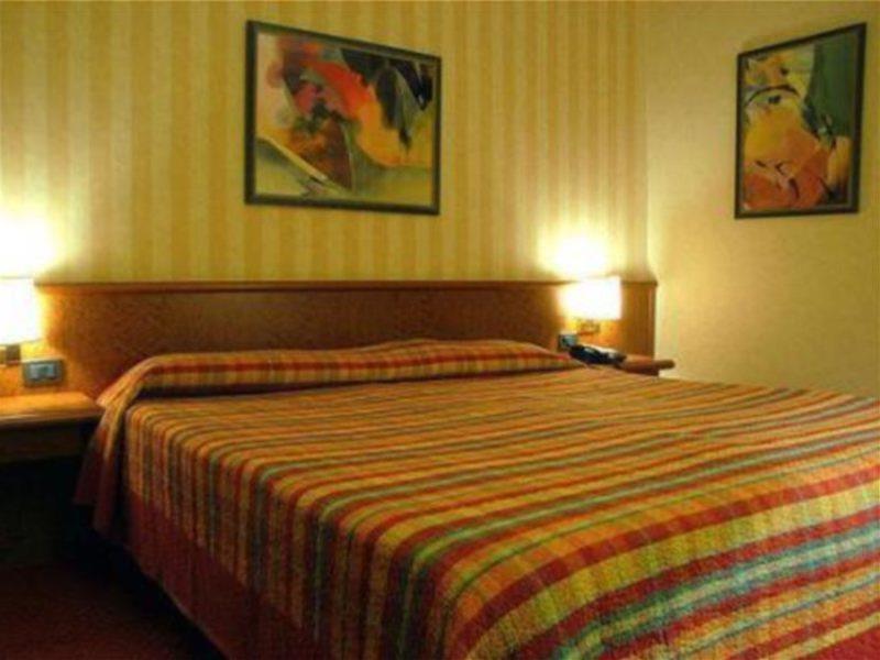 Meditur Hotel Pisa Migliarino Pisano Cameră foto