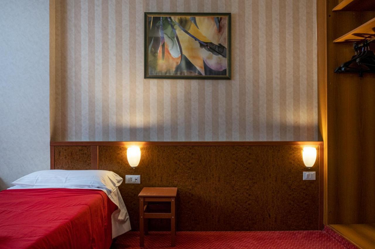 Meditur Hotel Pisa Migliarino Pisano Exterior foto