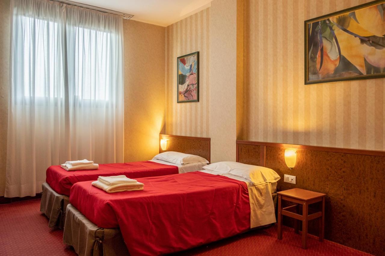 Meditur Hotel Pisa Migliarino Pisano Exterior foto